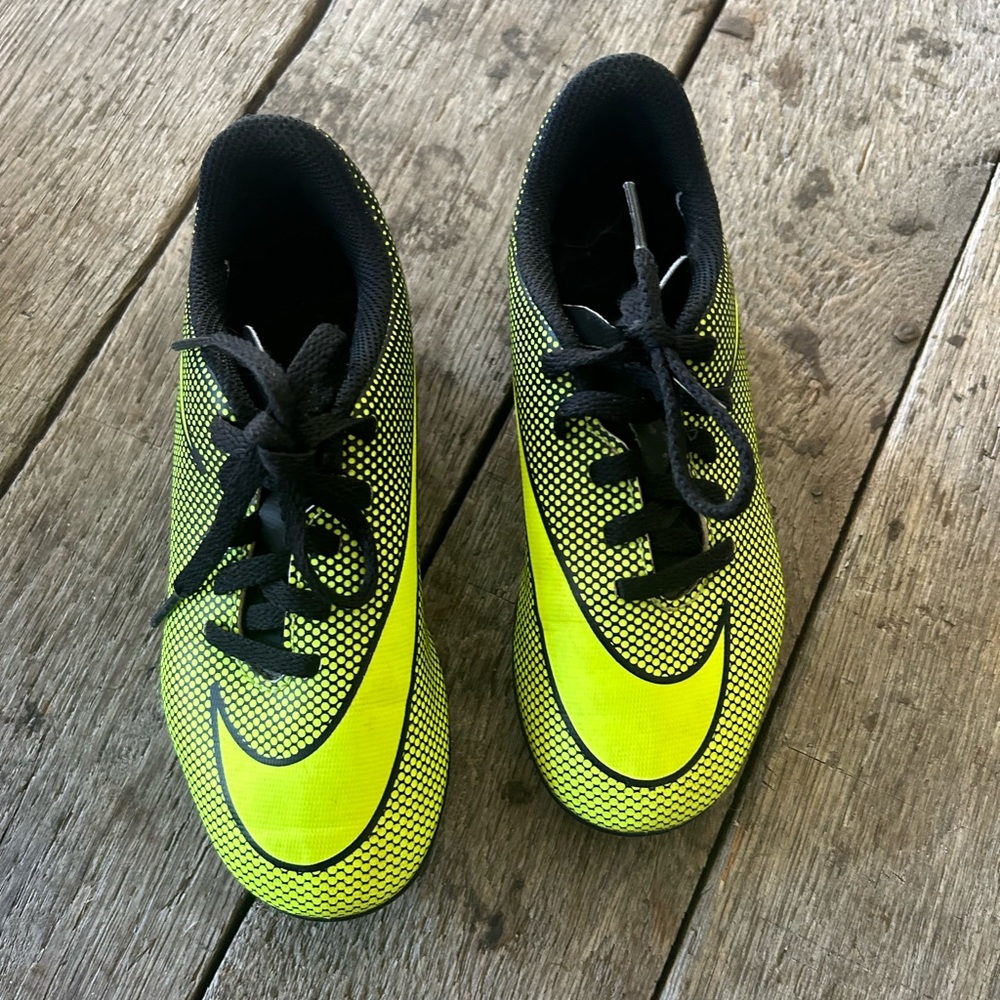 Nike youth cleats size 12